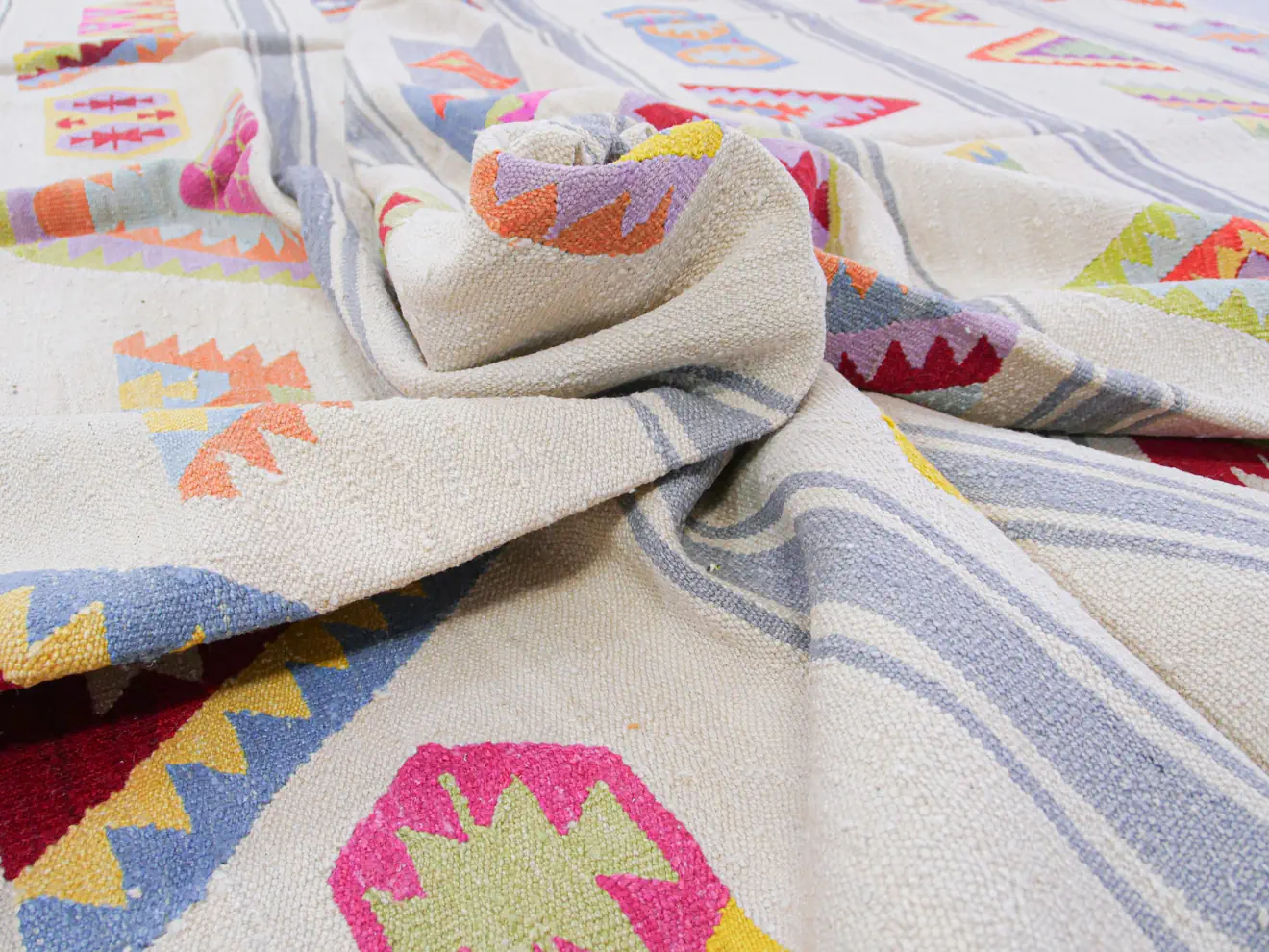 Vintage Yarn New Production Tribal Design Southwestern Style Handmade Kilim Rug | 10x13 ft - 300x400 cm | KL201116 6 tribal design southwestern style handmade kilim rug