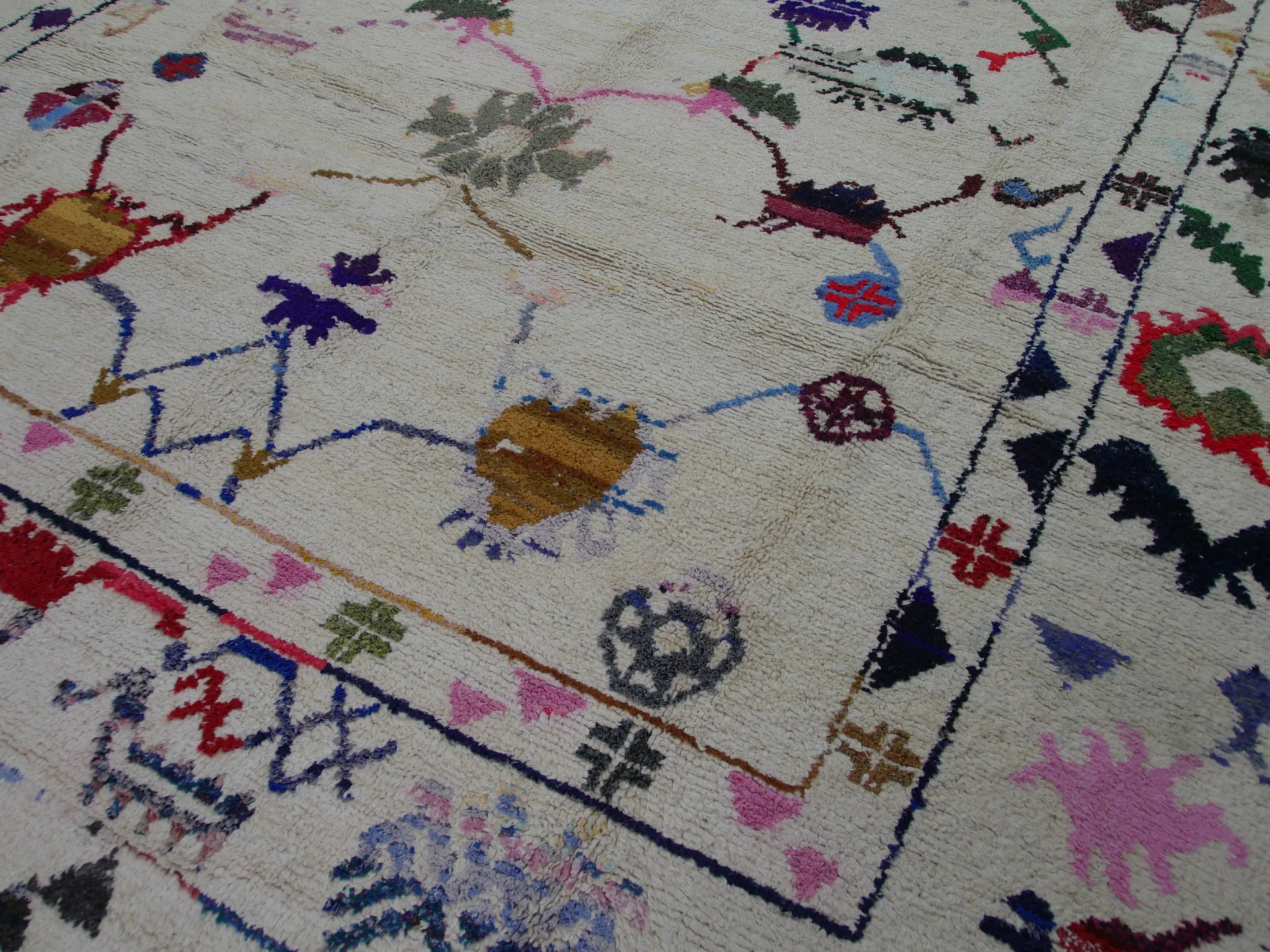 off white tribal pattern colorfull handmade large rug