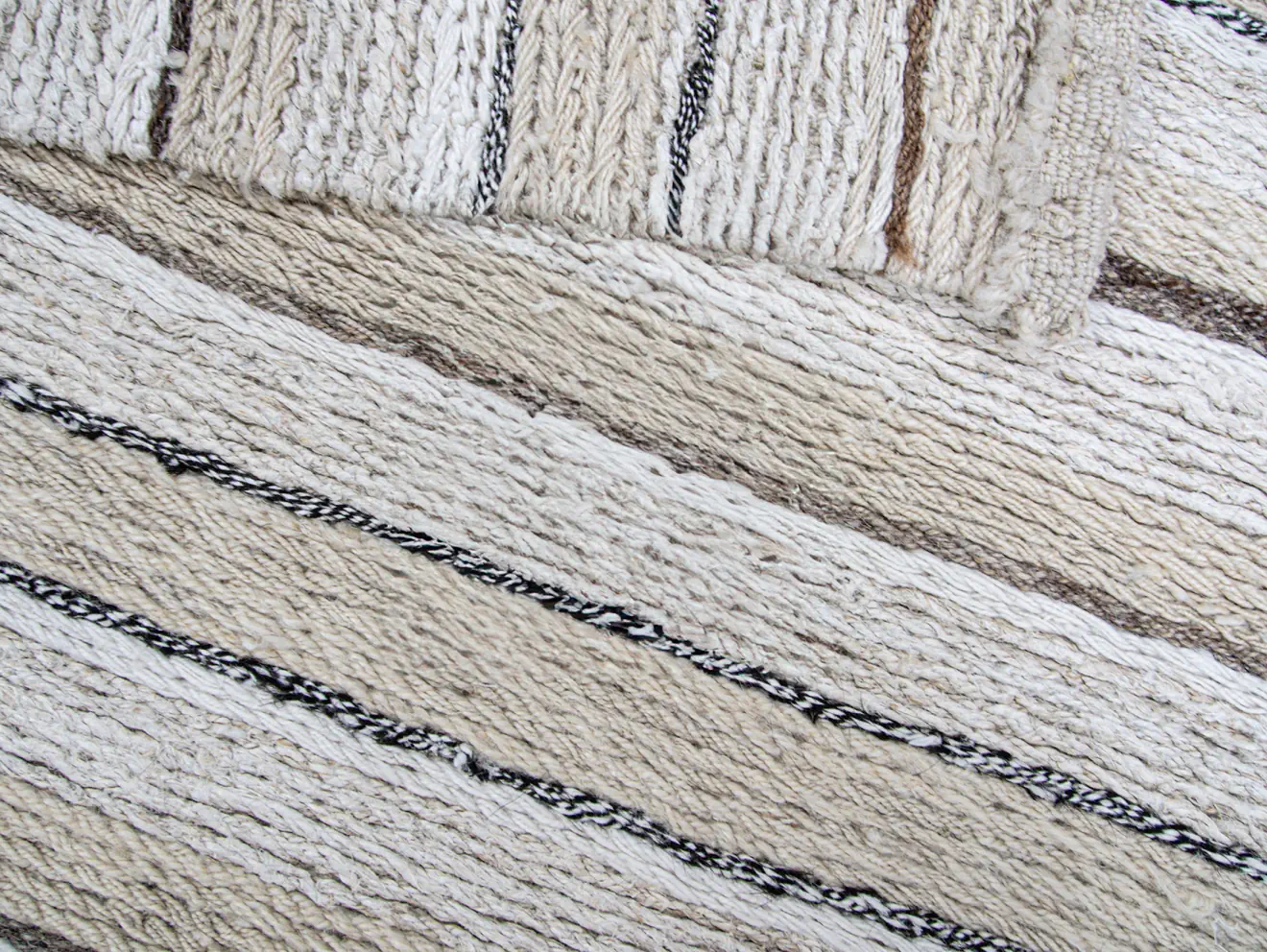 Handwoven Striped Beige Brown White Large Soumak Rug 9.5x14 ft | 300x400 cm | SM006018 5 Beige Brown White Striped Soumak Rug