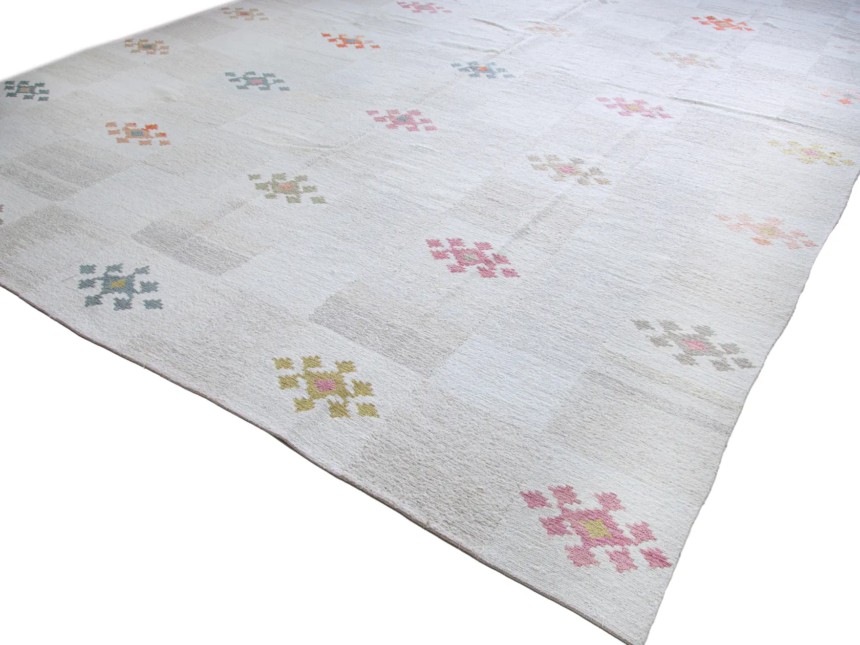 Large Handwoven Soumak Rug Anatolian Kilim | 12x17 ft | 400x500 cm | SM011720 7 White ivory soumak rug with anatolian kilim pattern