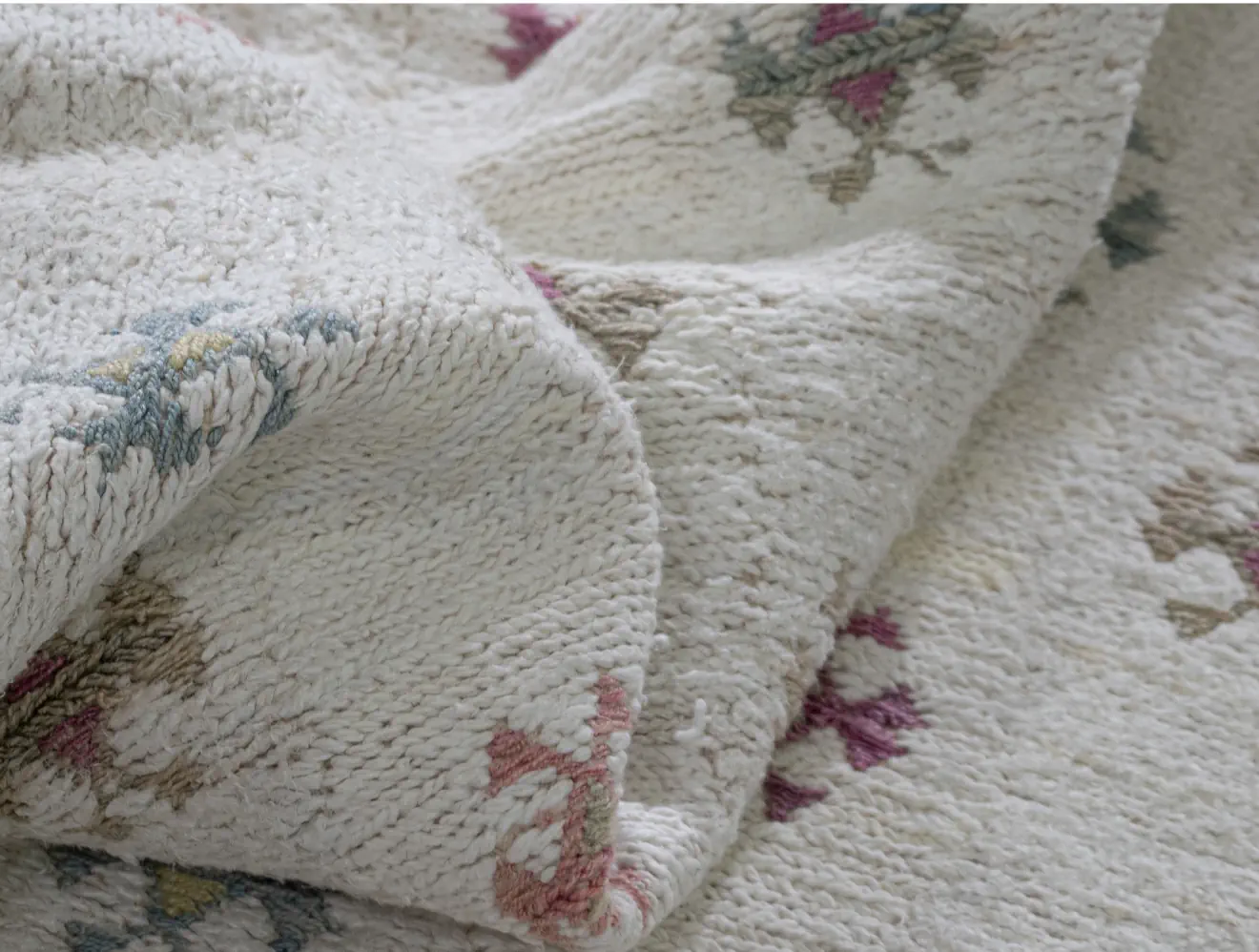 Handwoven Soumak Rug Anatolian Kilim | 7x9 ft | 200x300 cm | SM012120 5 White ivory soumak rug with anatolian kilim pattern