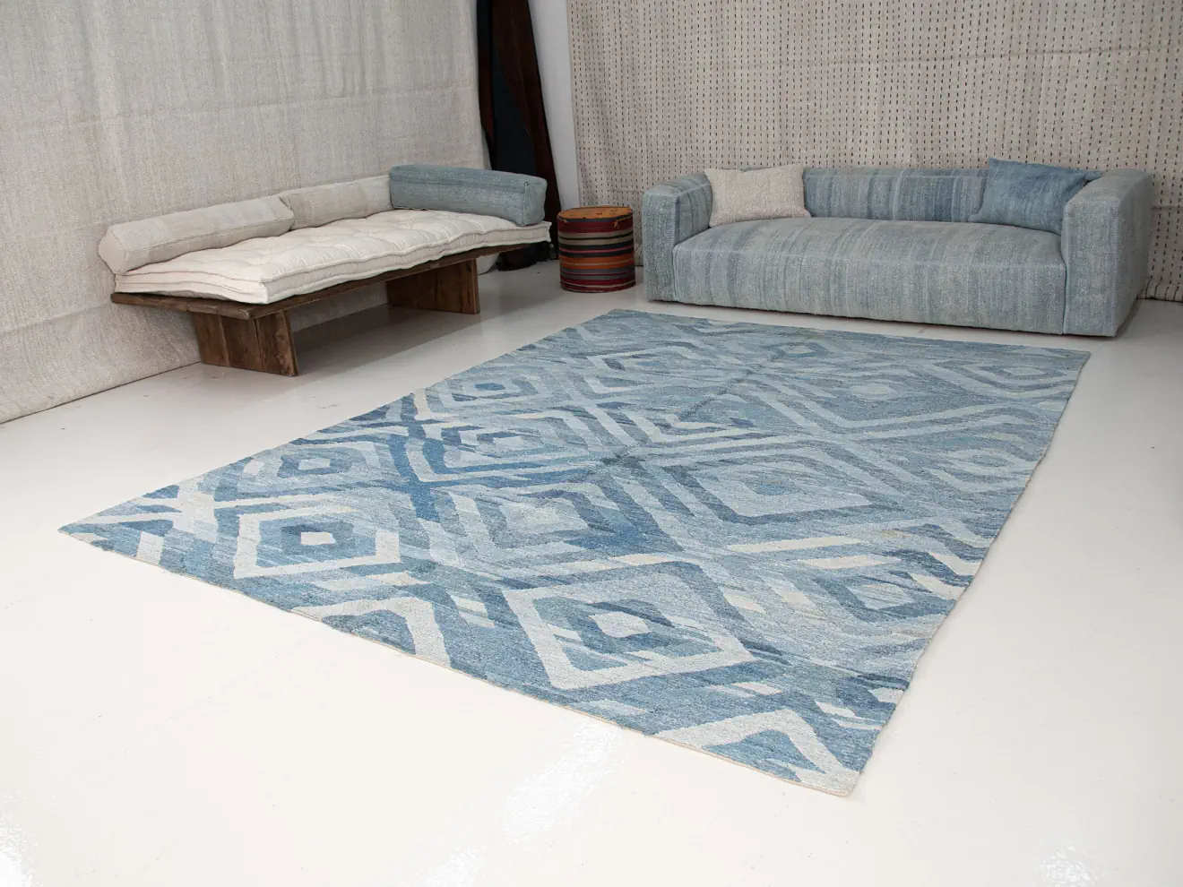 Handwoven Large Soumak Rug: Squares in Shades of Blue | 8x10 ft 300x410 cm | SM014421 7 Handwoven Large Soumak Rug Blue geometrical pattern