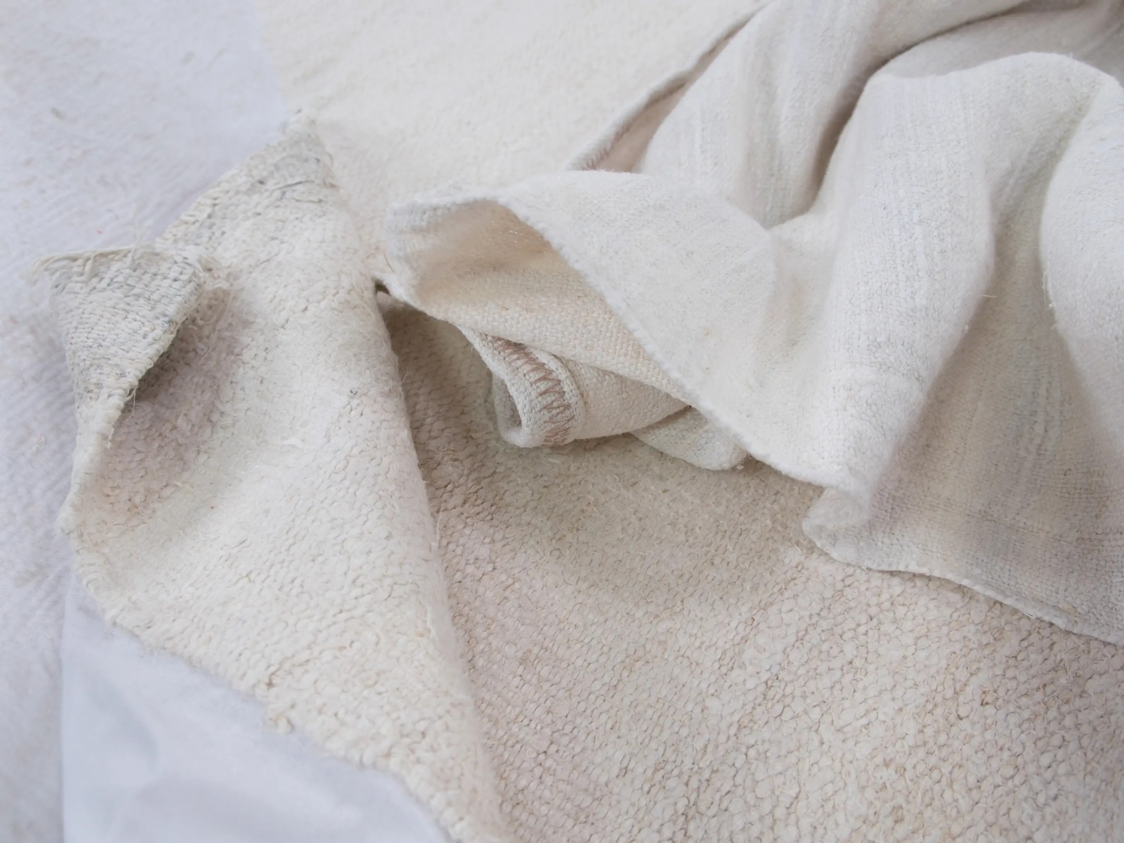 A Kiss of the Sun: Whisper-Thin Hemp Upholstery for Ethereal Beauty (Natural color) 54" 21 natural color hemp upholstery 500sqm (1)