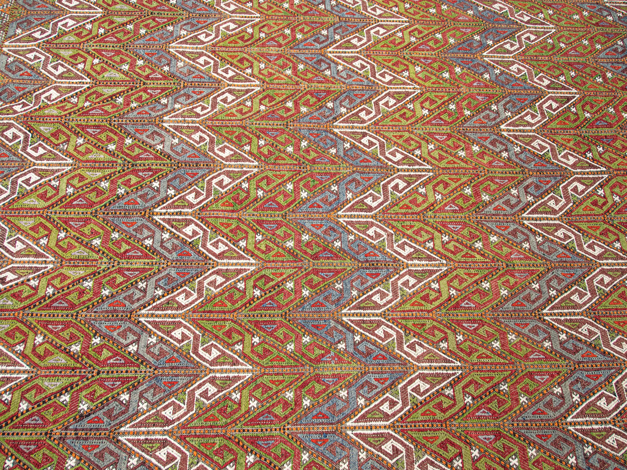 chevron pattern jejim kilim rug