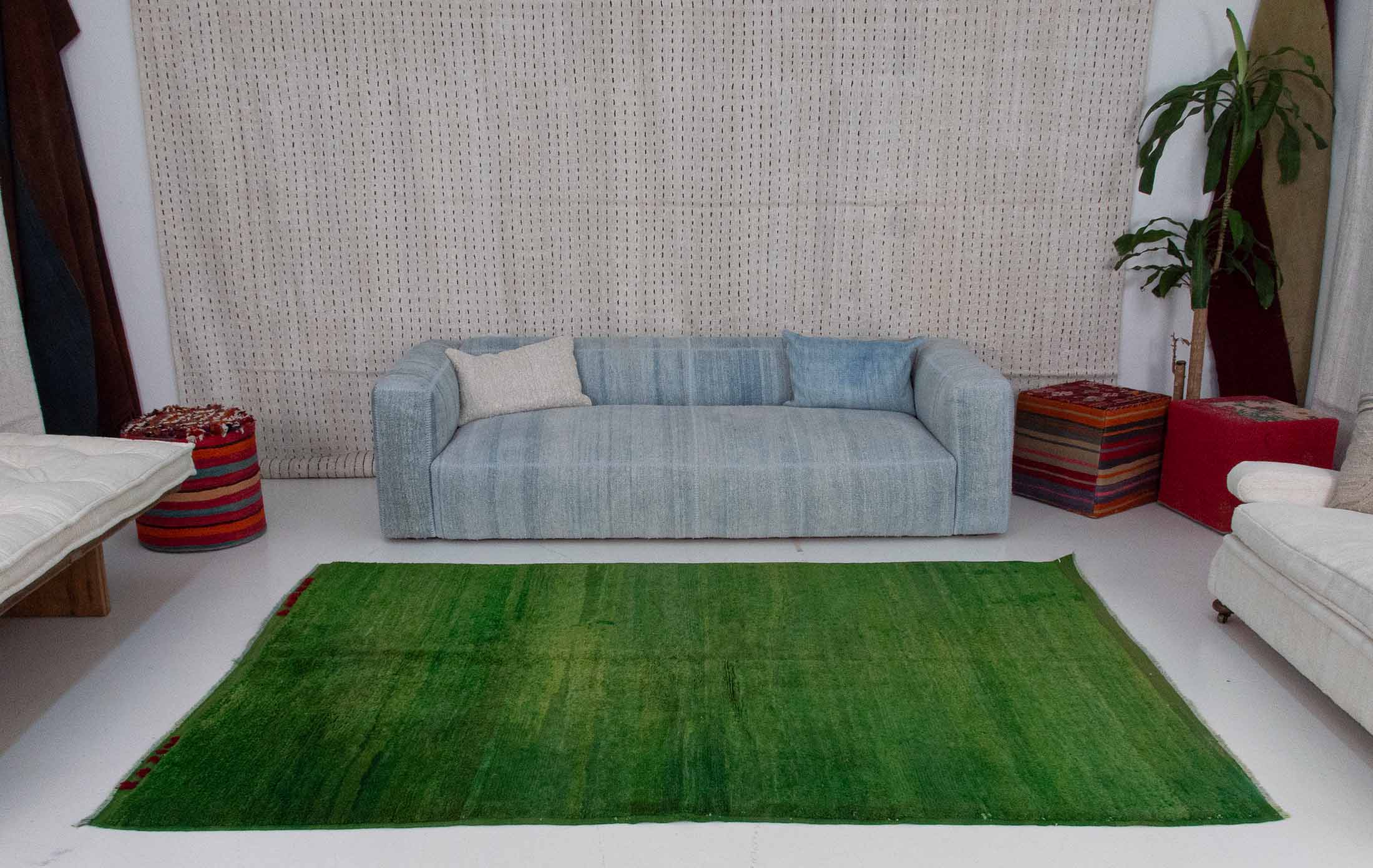 Vibrant Solid Green Color Area Rug - Handwoven | 183x271 cm 6x8'11 ft | PR497322 8 vibrant green solid color handwoven vintage rug with a thin red frame