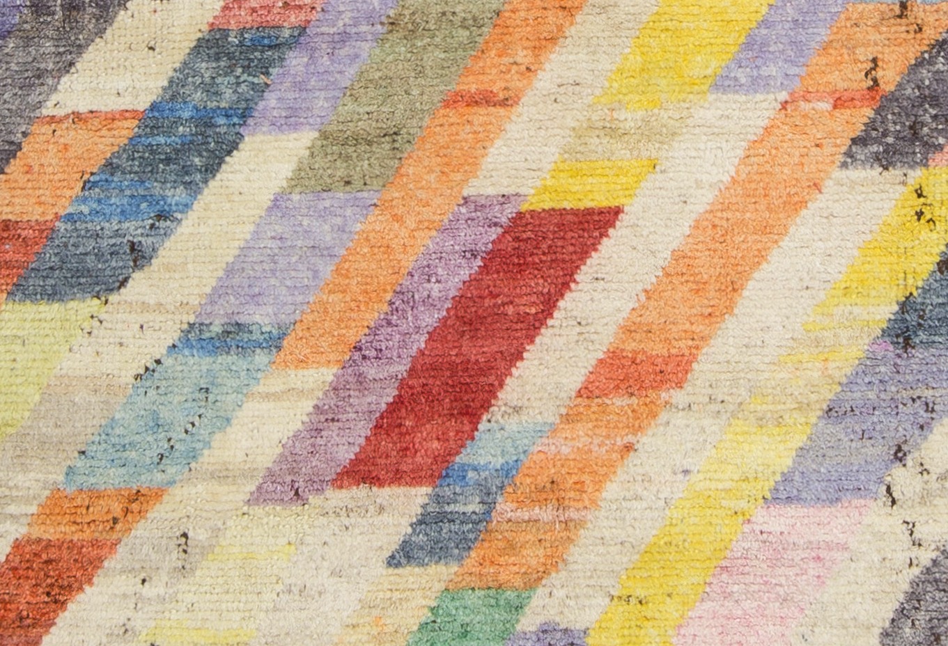 Large Area Rug Zigzag Pattern