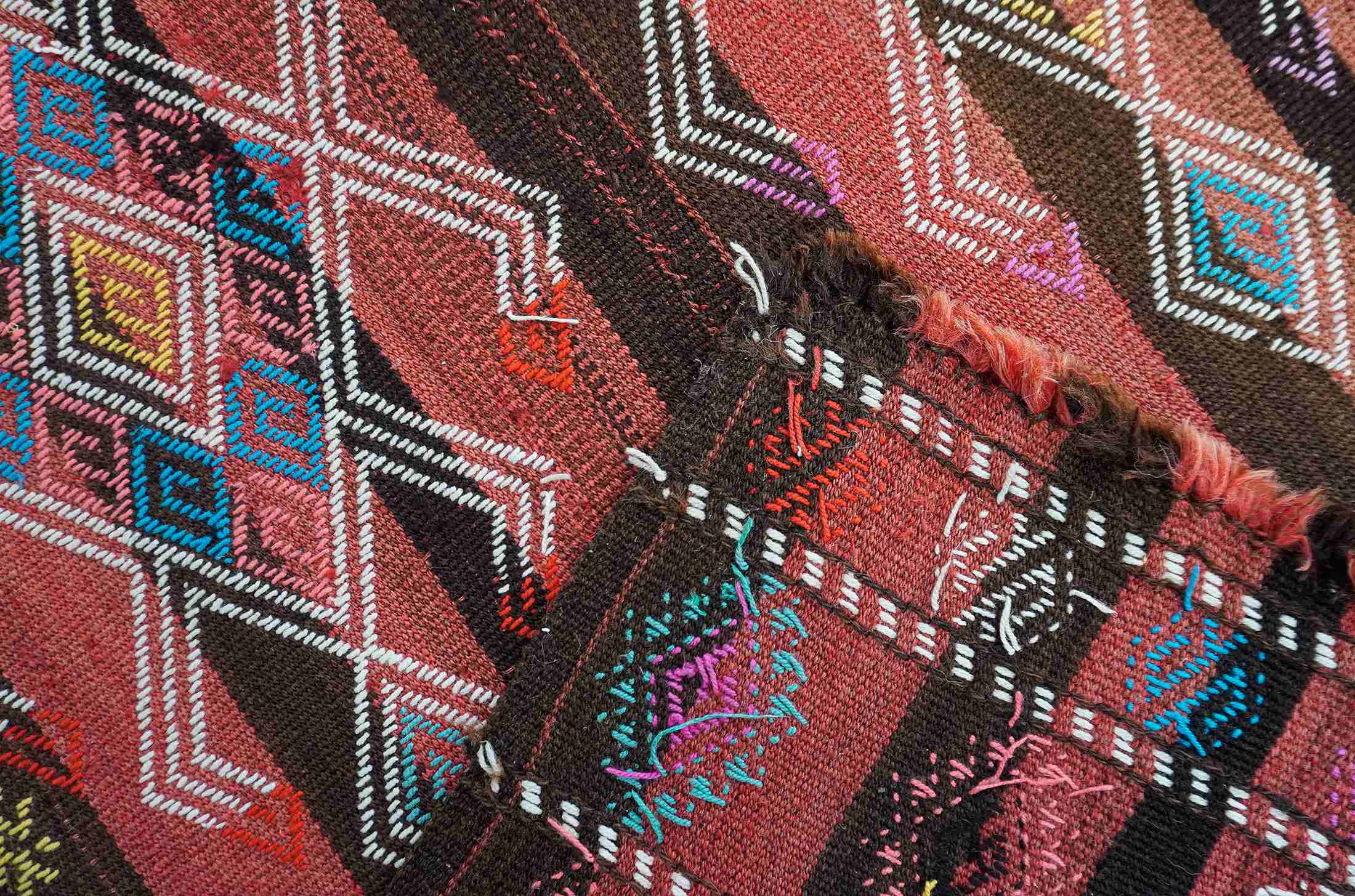 Vintage Turkish Kilim Rugs Perde | Red Brown Green Stripes | 170x250 cm - 5.5x8 ft | PR431520 7 Vintage Turkish Kilim Rugs Perde