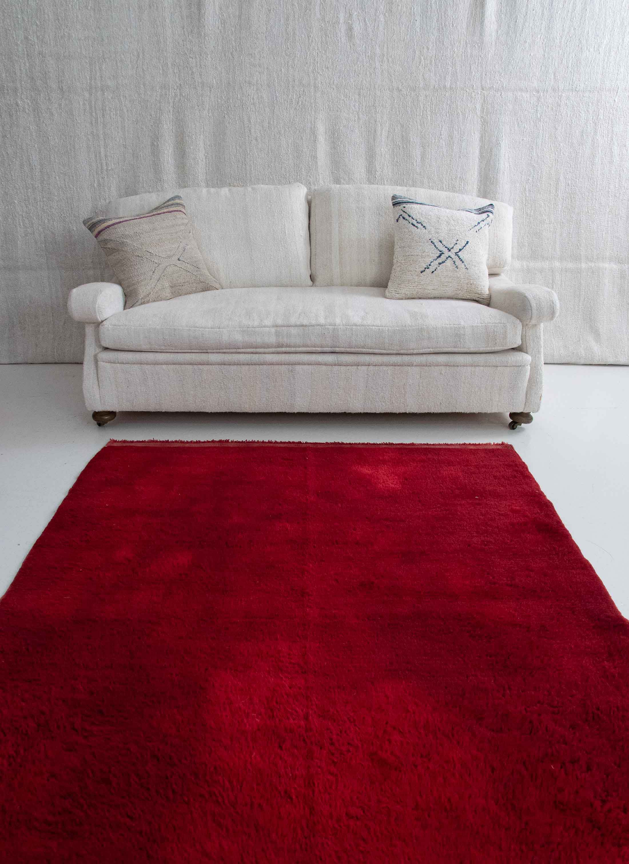 Authentic Vintage Turkish Tulu Rugs : Solid Vibrant Red Runner | 147x221 cm 4.82x7.27 ft | TL058018 7 Authentic Vintage Turkish Tulu Rugs : Authentic Vintage Turkish Tulu Rugs : solid red color