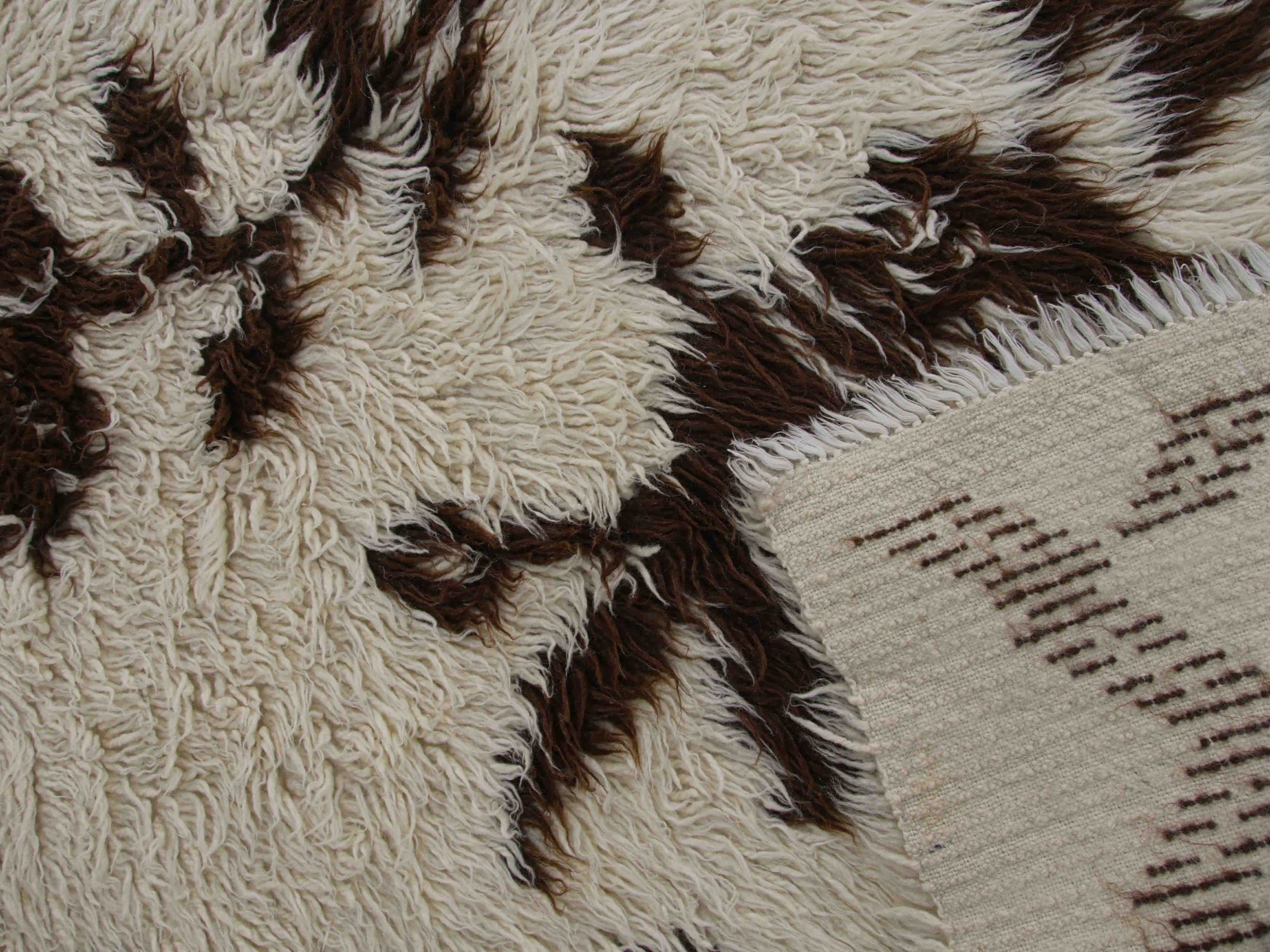 Authentic Vintage Turkish Tulu Rugs : White Brown Floral medallion Carpet