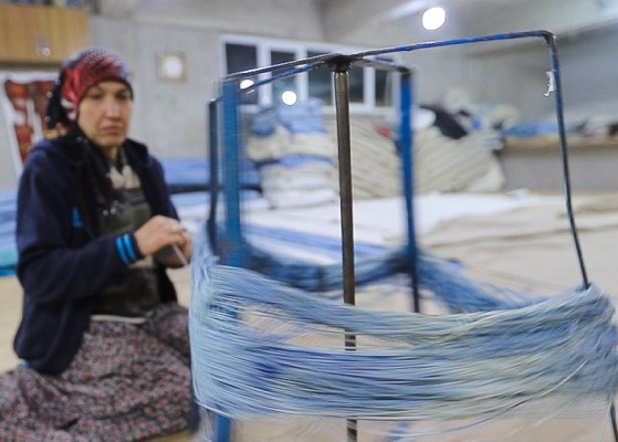 Exploring the History and Significance of Traditional Turkish Weavings 5 Knotisse Usak Imalat 18