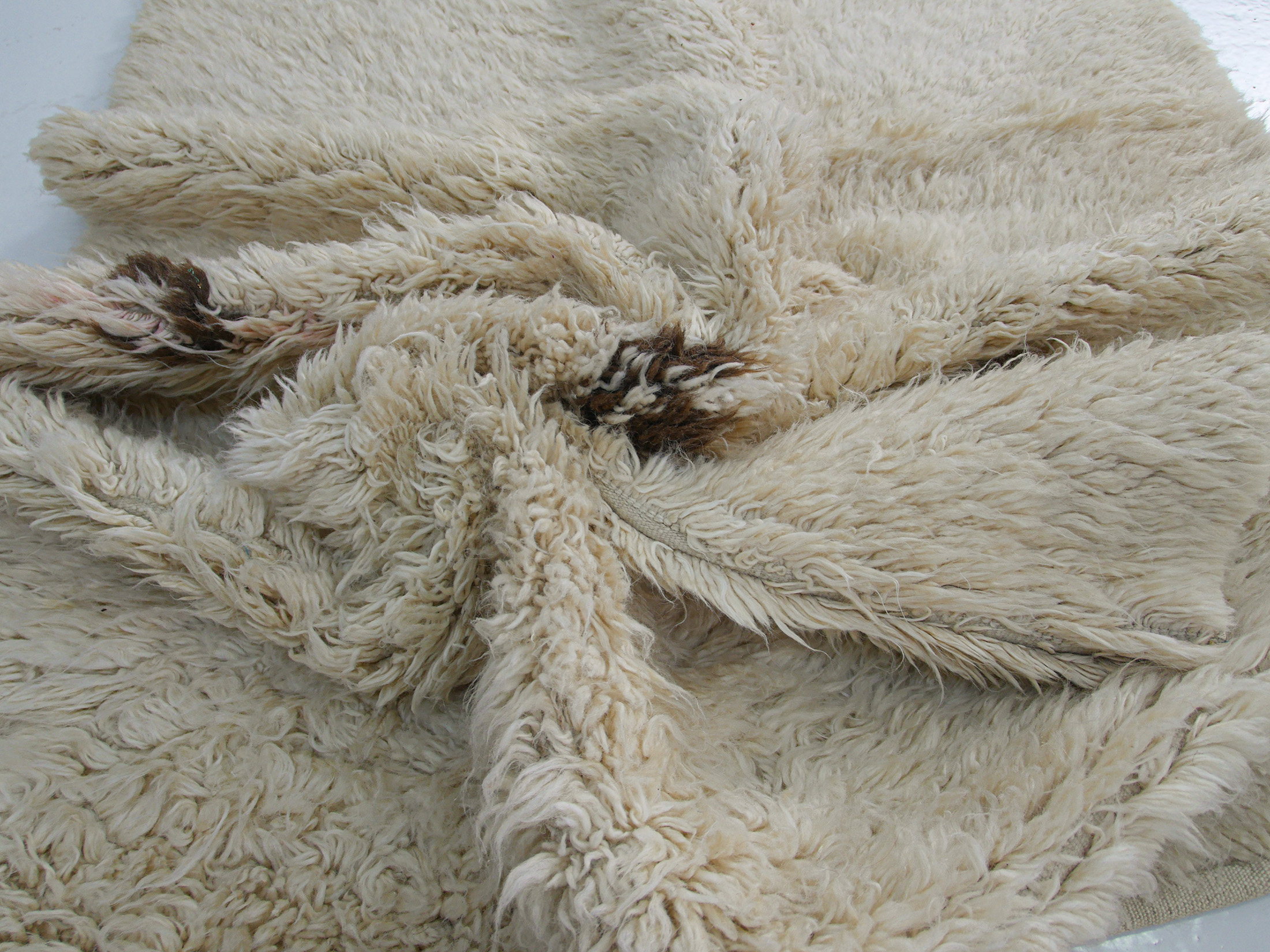 Authentic Vintage Turkish Tulu Rugs: l White Color Carpet | 137x269 cm 4.6x8.10 ft | TL069219 7 vintage tulu rug